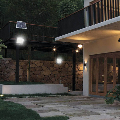 LED Прожектор VARGO на солнечной батарее 25W Световой поток: 1250lm Аккумулятор: 3.7V, 4Аh Время зарядки 8 часов Время работы: 12 часов Встроенный датчик день/ночь, с пультом управления (111874)